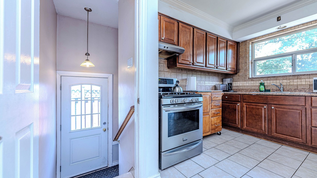 Photo of Kitchen in Northeast Mississauga