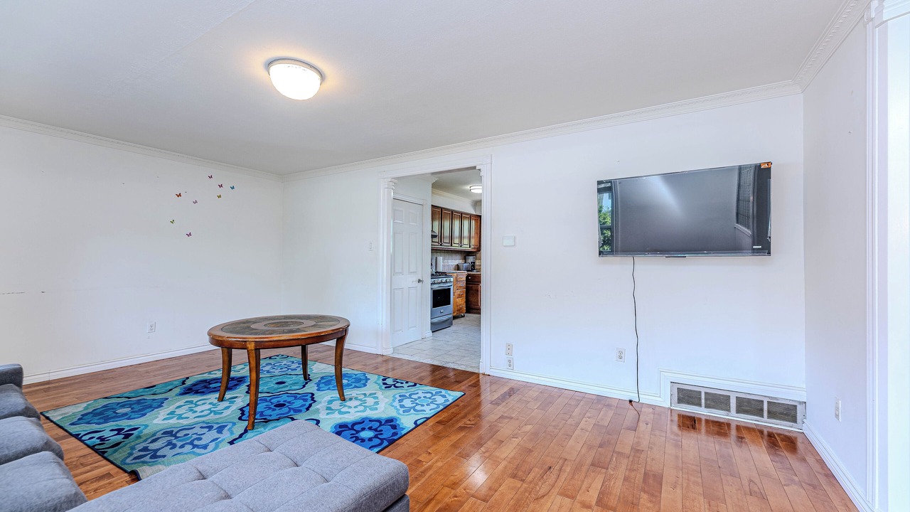 Photo of Livingroom in Northeast Mississauga
