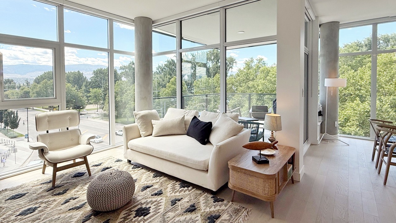 Photo of Livingroom in South Pandosy