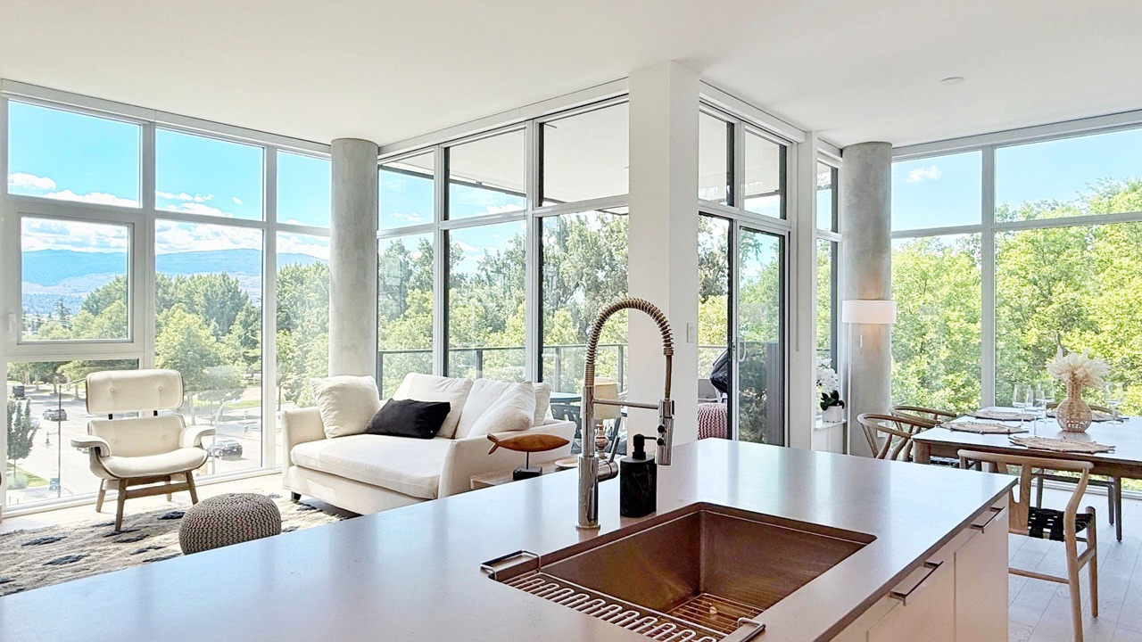 Photo of Livingroom in South Pandosy