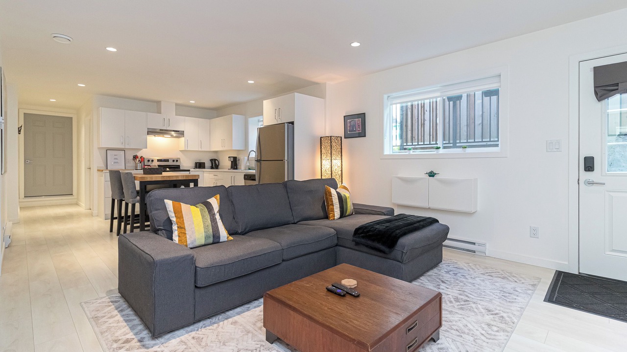 Photo of Livingroom in Saanichton