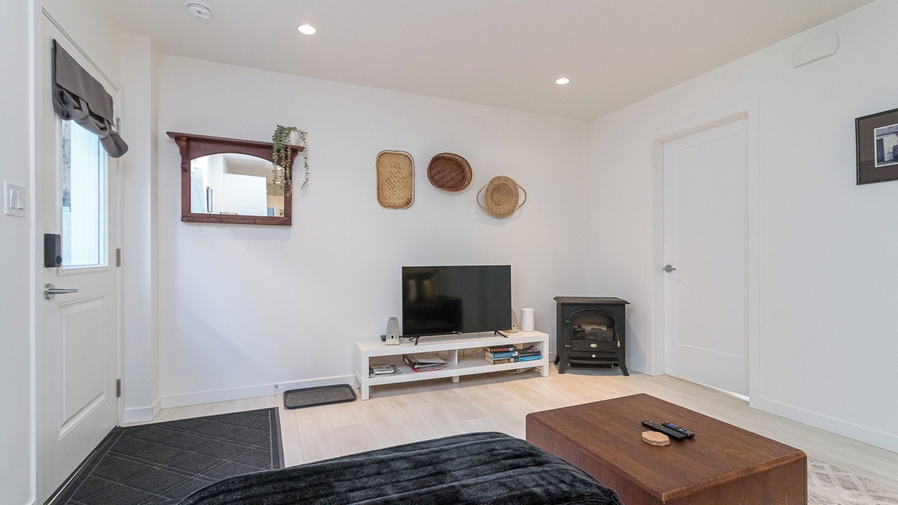 Photo of Livingroom in Saanichton
