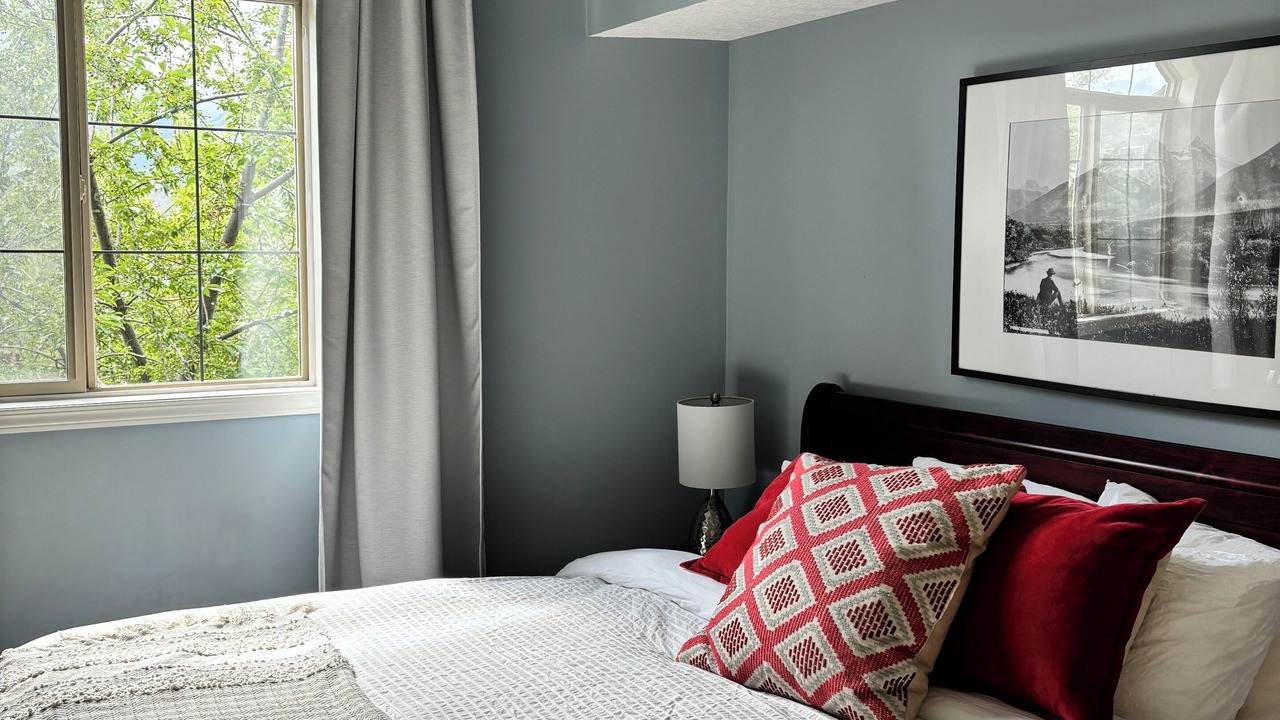 Photo of Bedroom in Cougar Creek