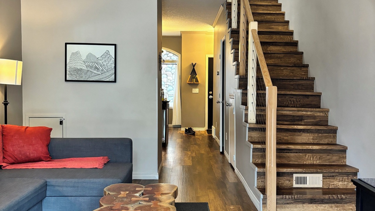 Photo of Livingroom in Cougar Creek