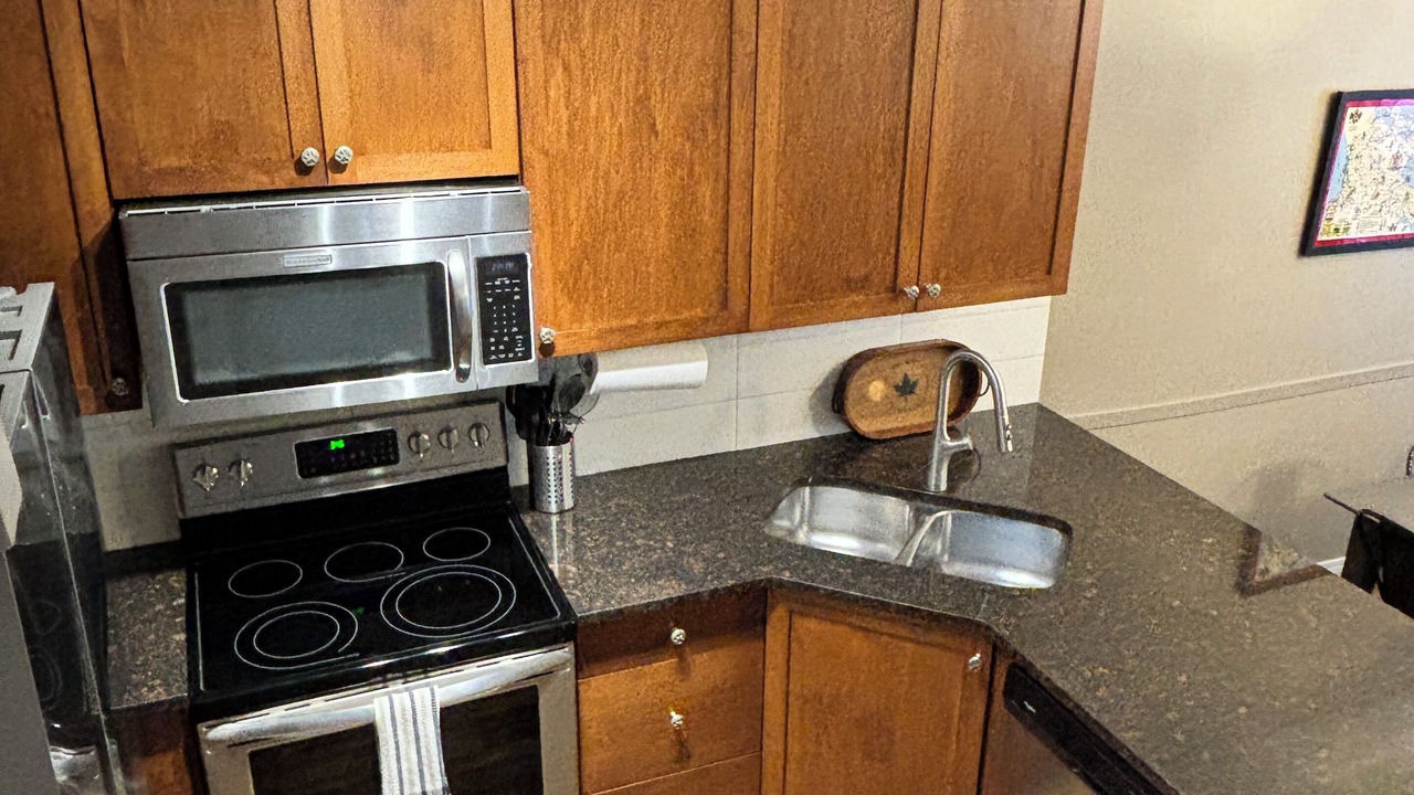 Photo of Kitchen in Cougar Creek
