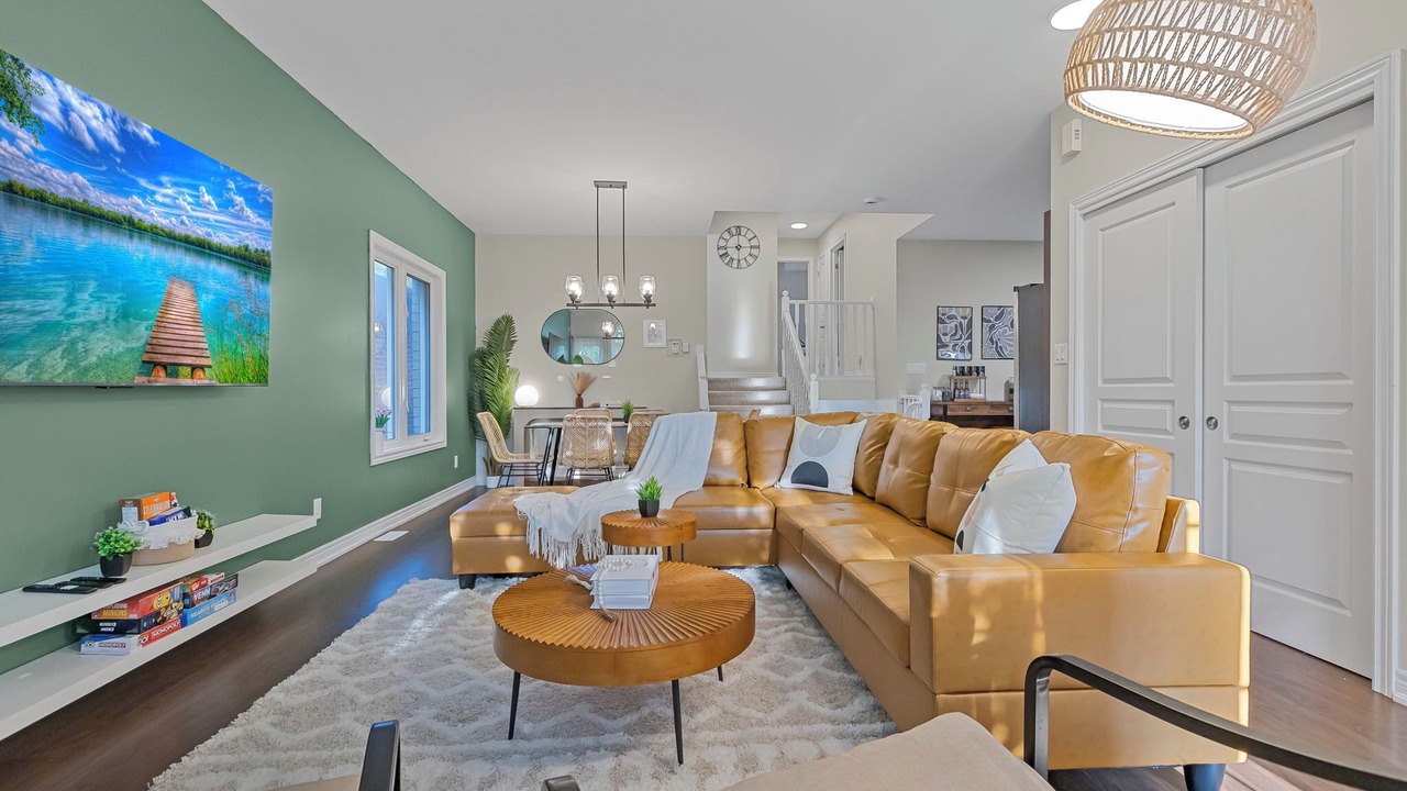 Photo of Livingroom in Thorold