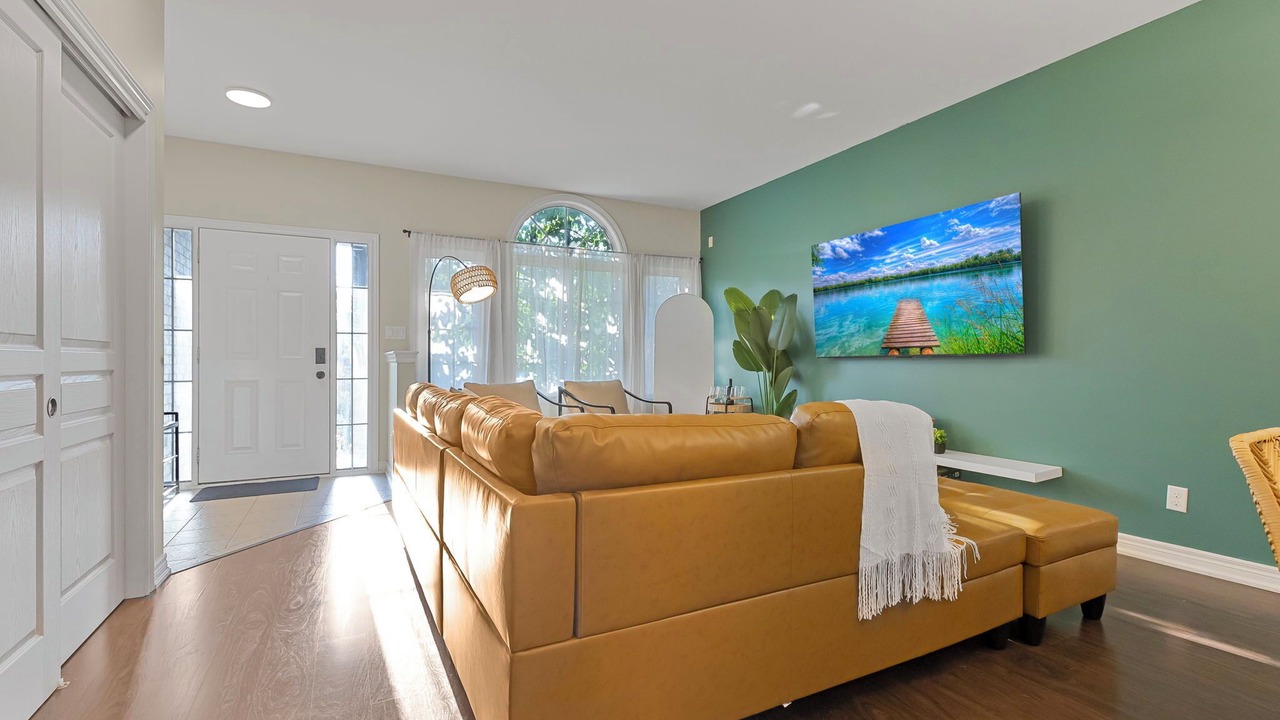 Photo of Livingroom in Thorold