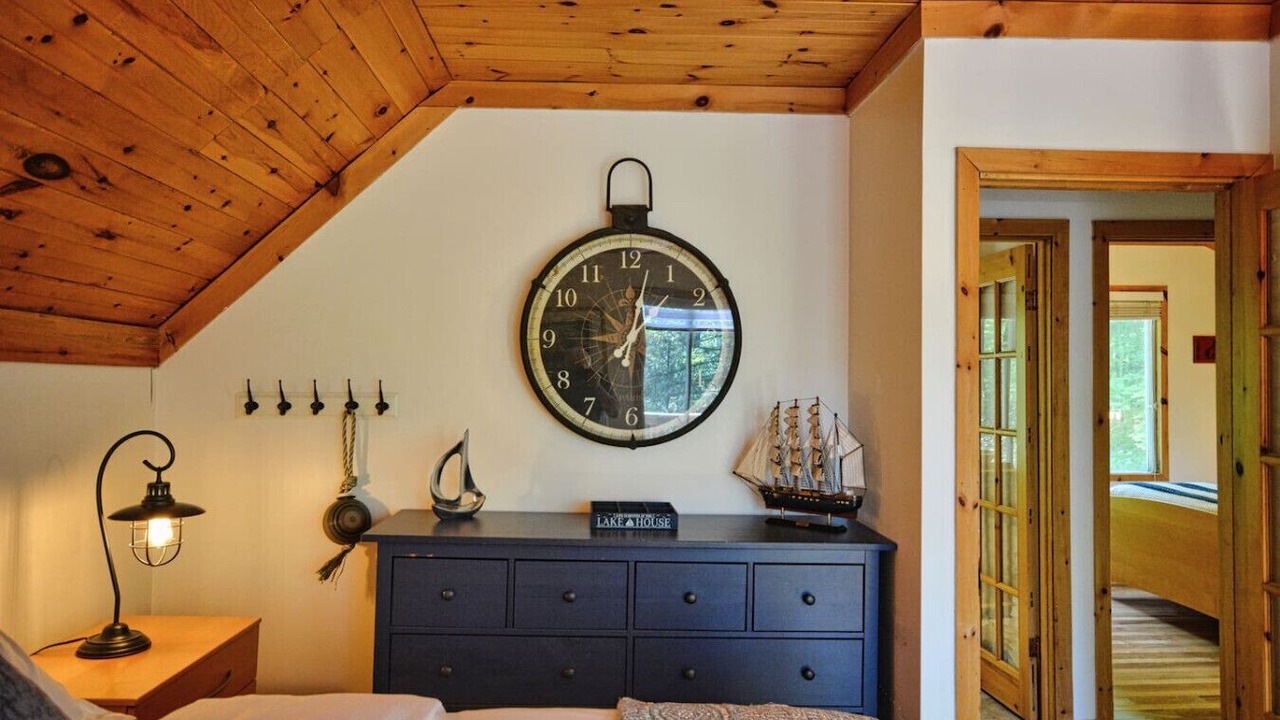 Photo of Bedroom in Otter Lake