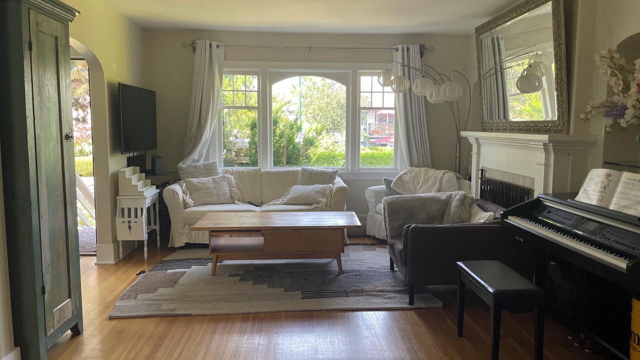 Photo of Livingroom in Kitsilano