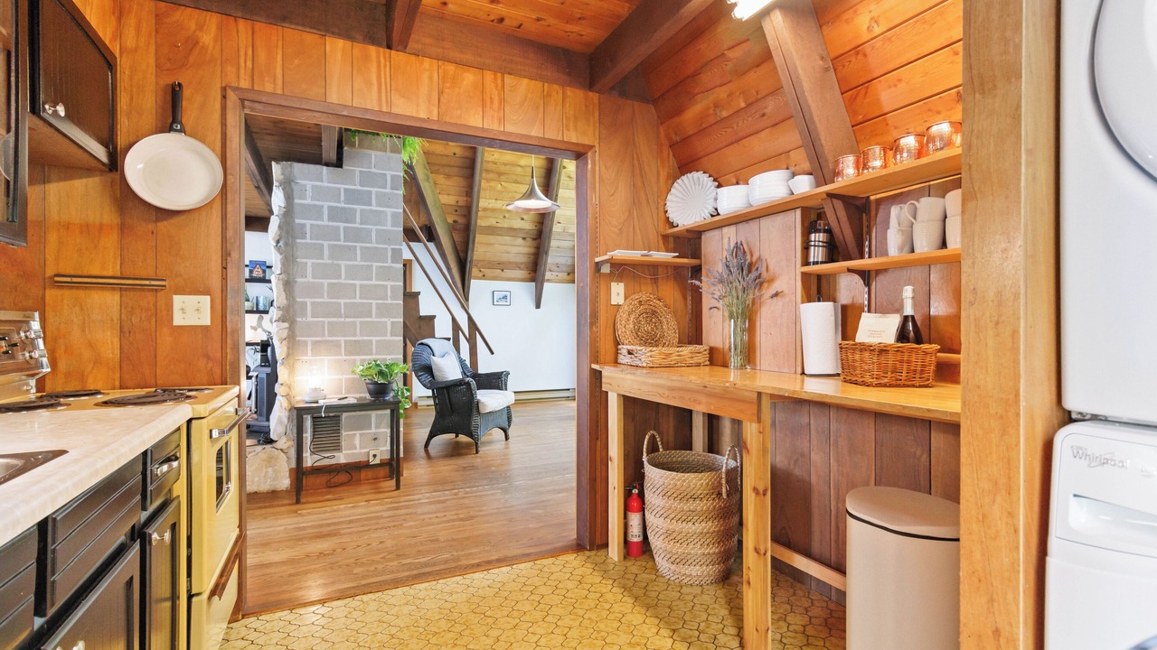 Photo of Kitchen in Juan de Fuca Electoral Area