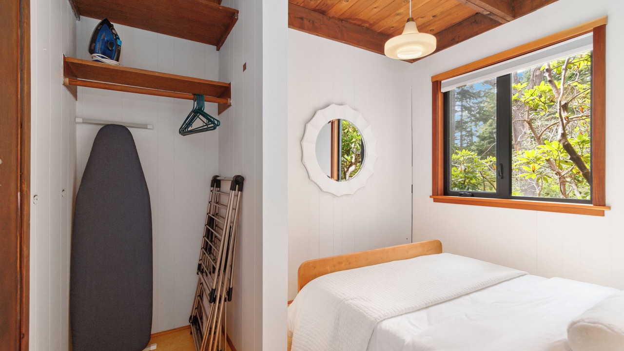 Photo of Bedroom in Juan de Fuca Electoral Area