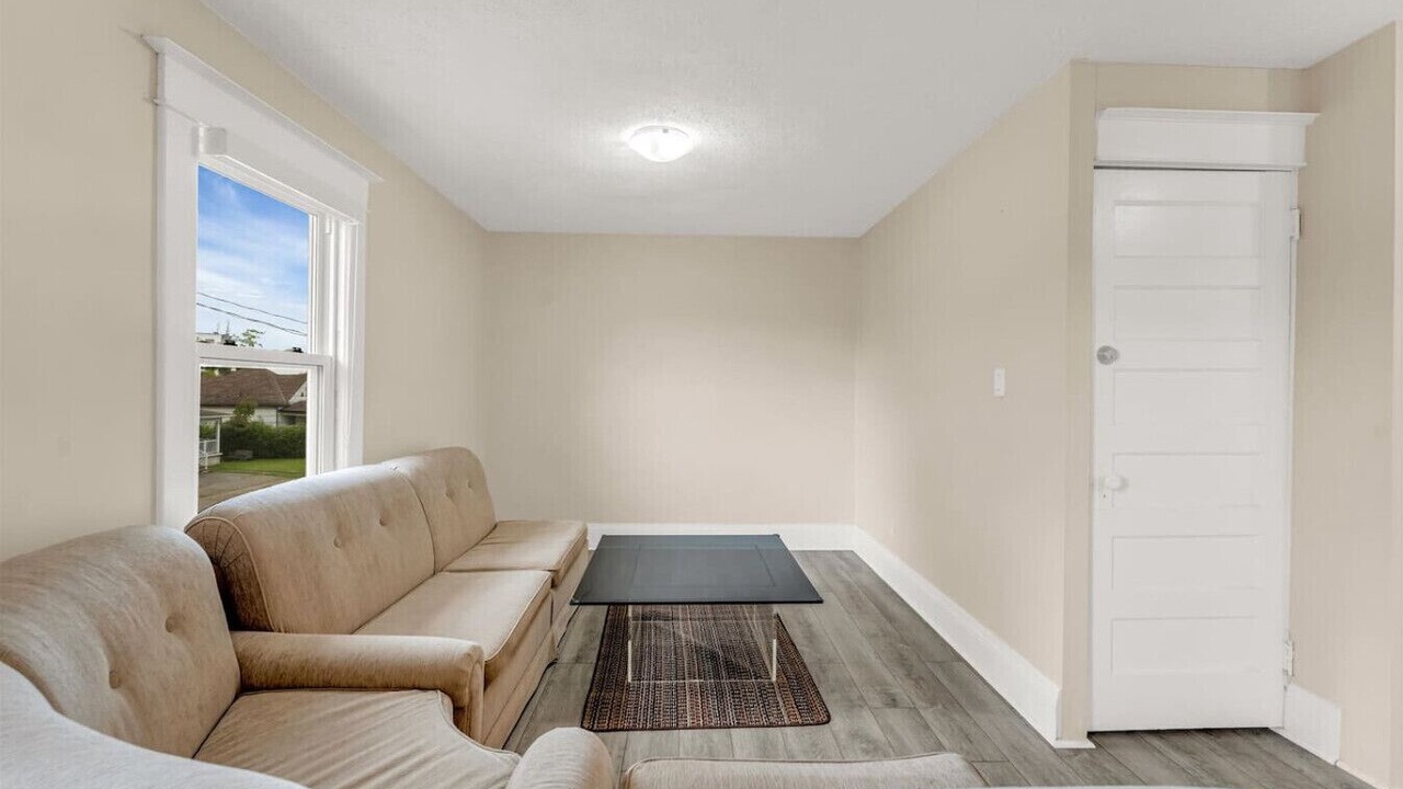 Photo of Livingroom in Niagara Falls