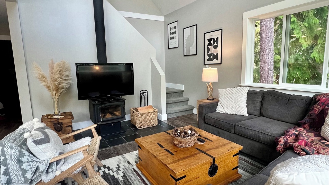 Photo of Livingroom in Sunshine Valley