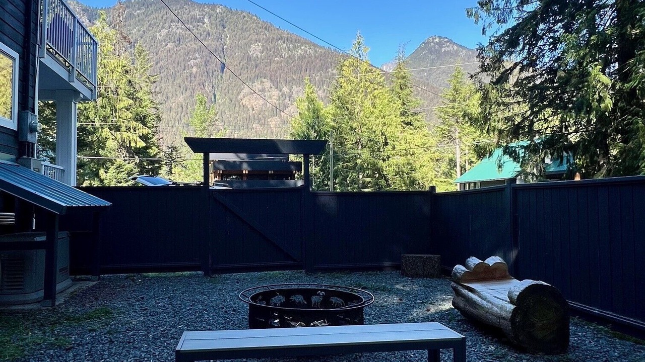 Photo of Patio Balcony in Sunshine Valley