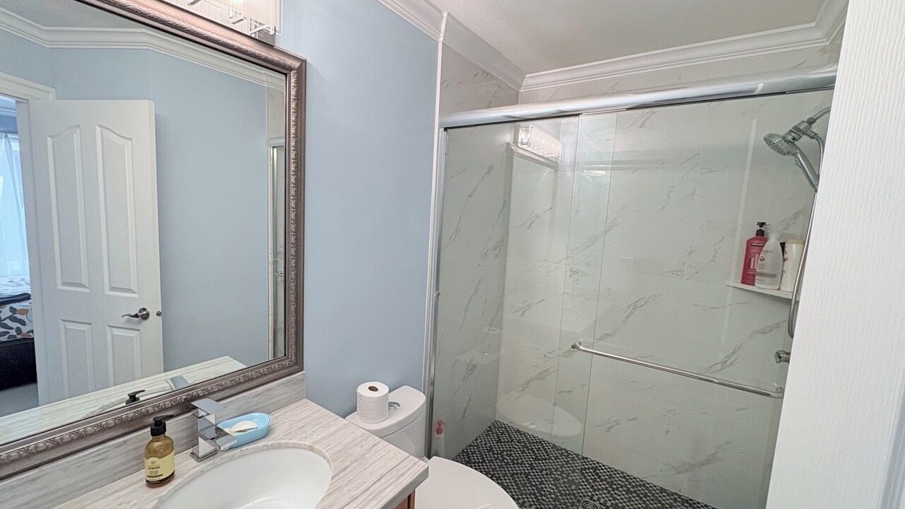 Photo of Bathroom in Sunset