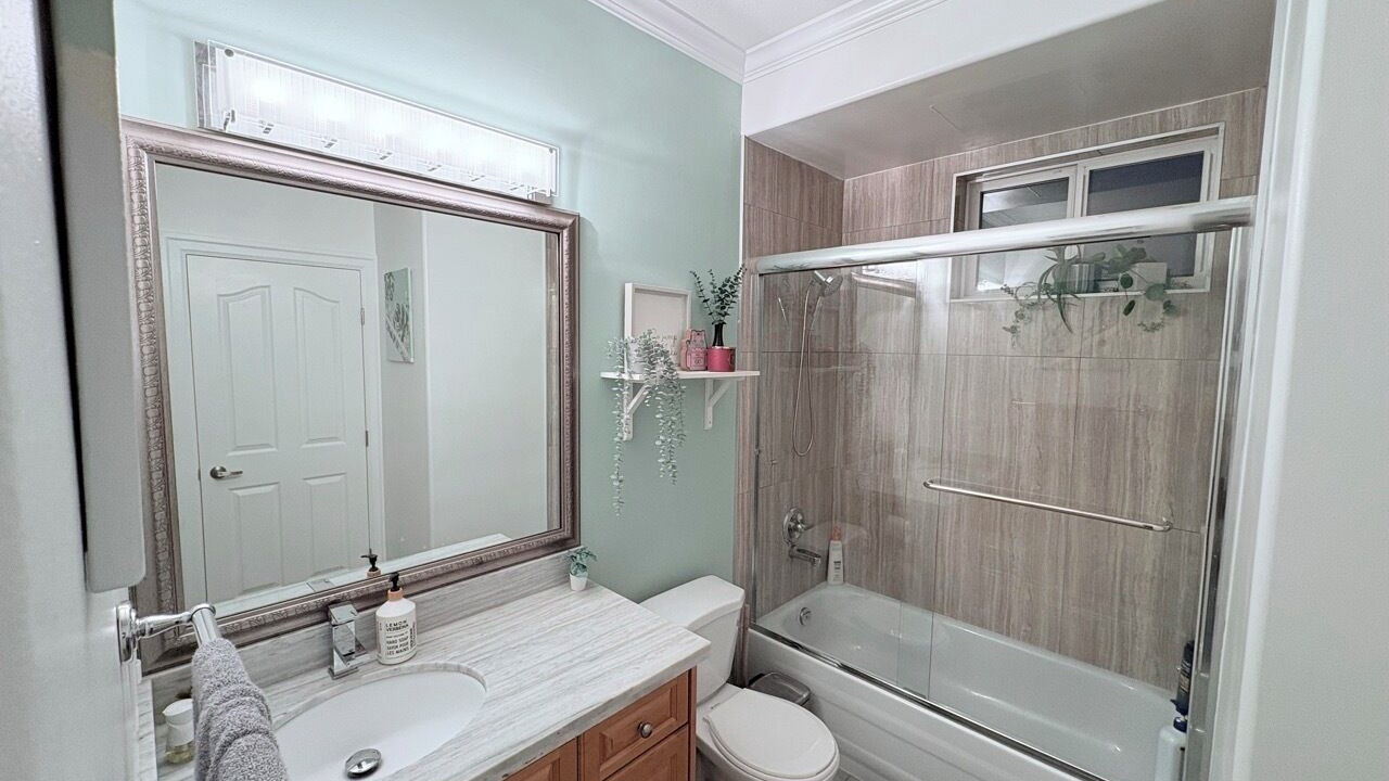 Photo of Bathroom in Sunset