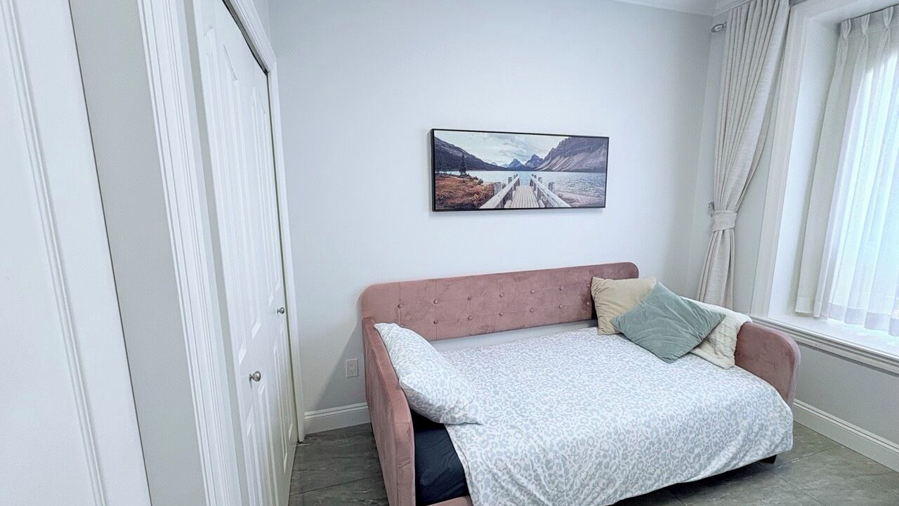 Photo of Bedroom in Sunset