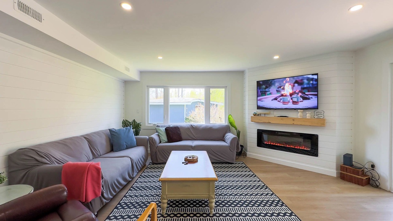 Photo of Livingroom in Kincardine