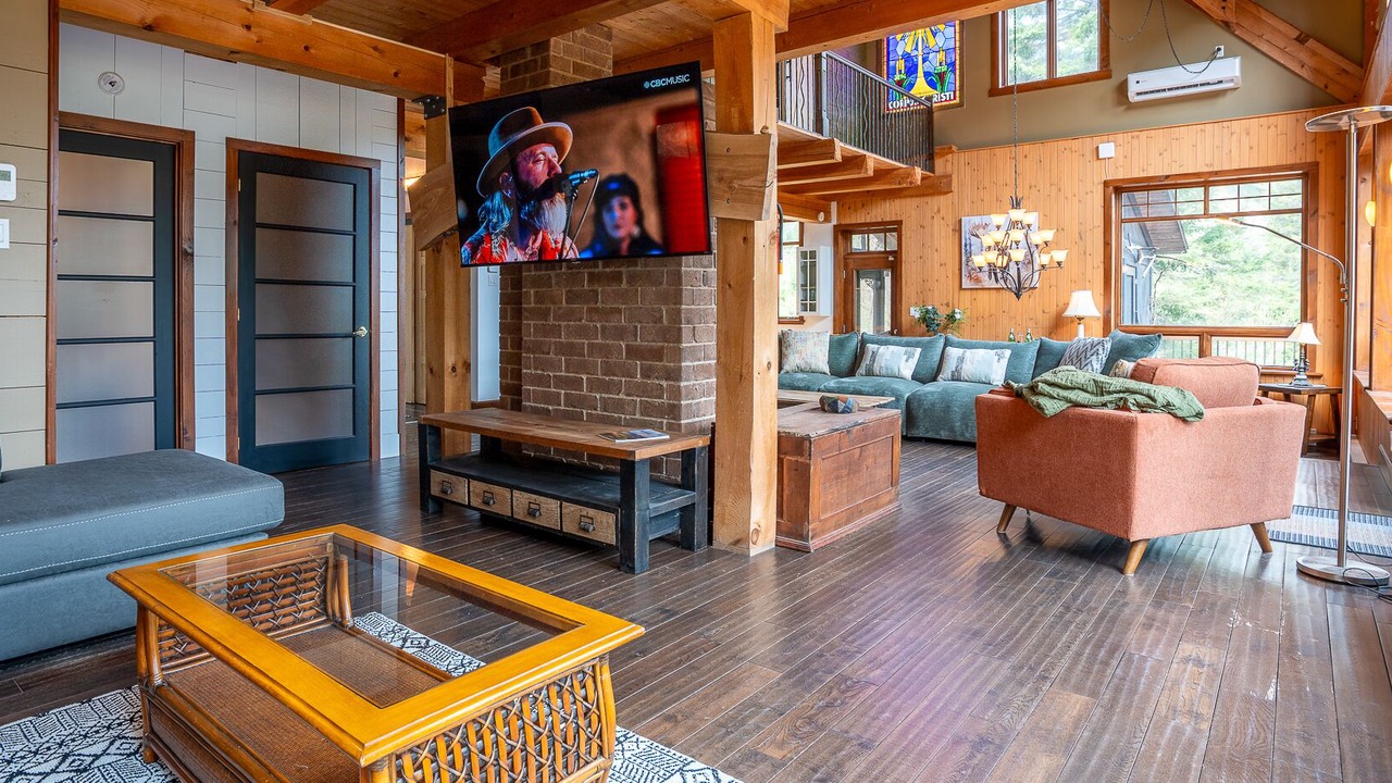 Photo of Livingroom in Stoneham-et-Tewkesbury