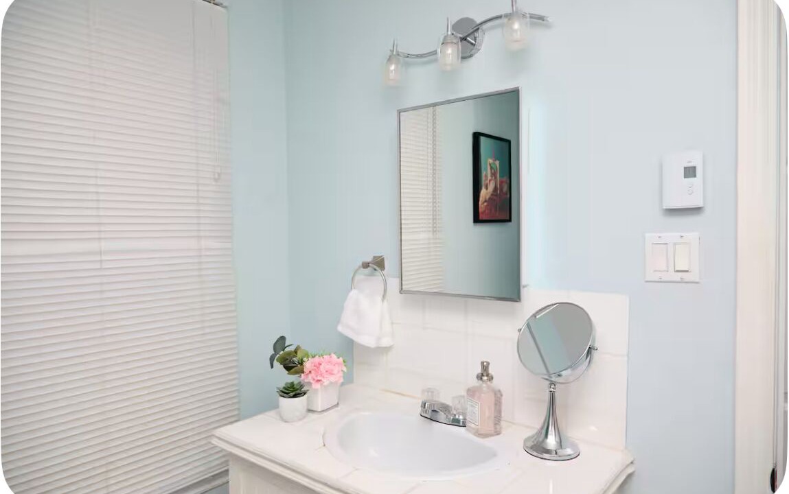 Photo of Bathroom in Saint-Edmond
