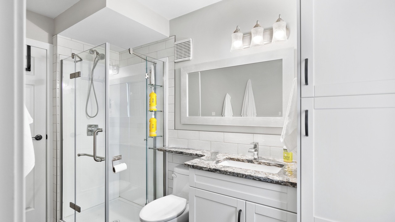 Photo of Bathroom in Sylvan Lake