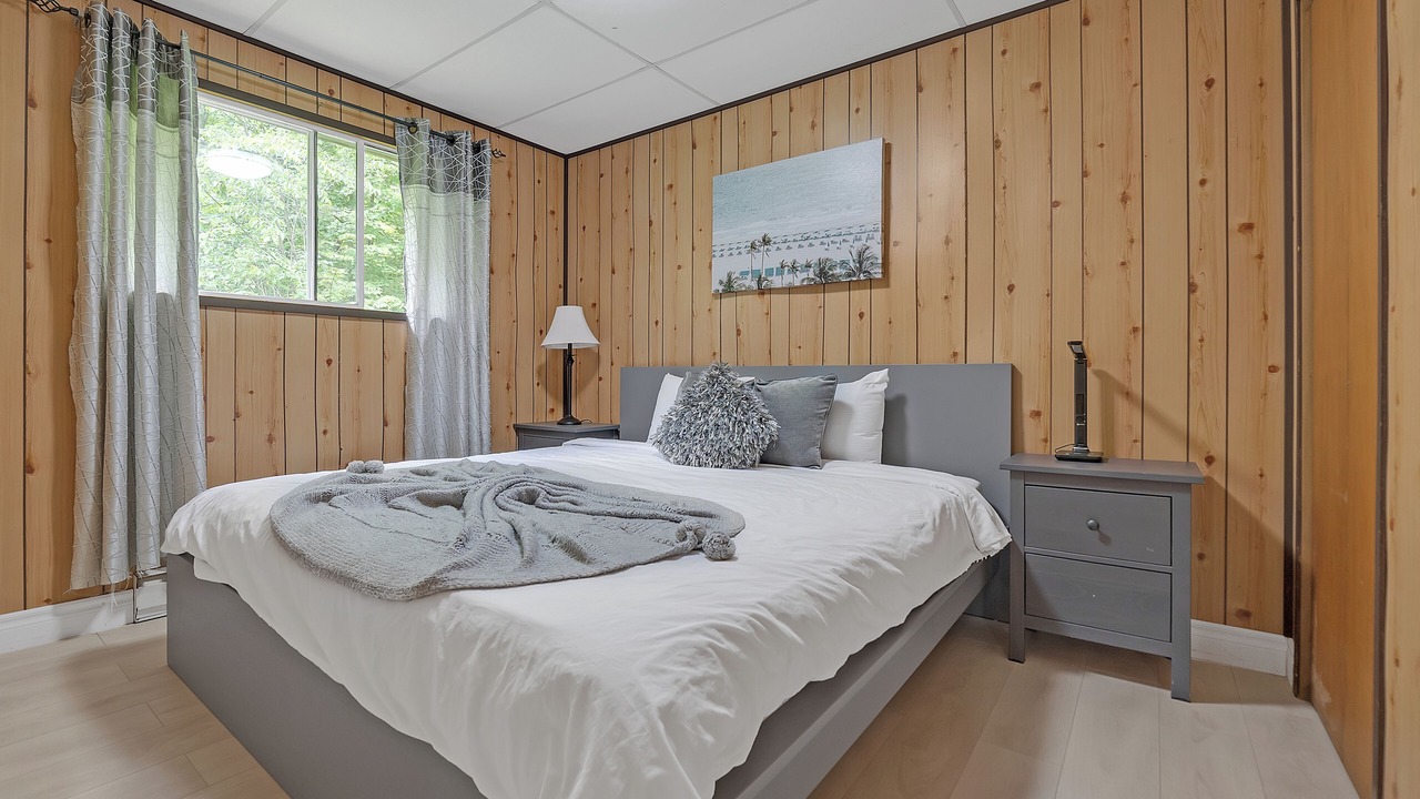 Photo of Bedroom in Coboconk