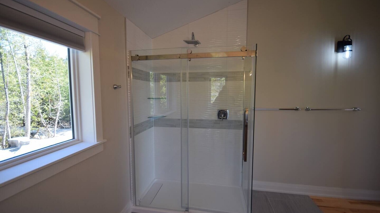 Photo of Bathroom in Tobermory
