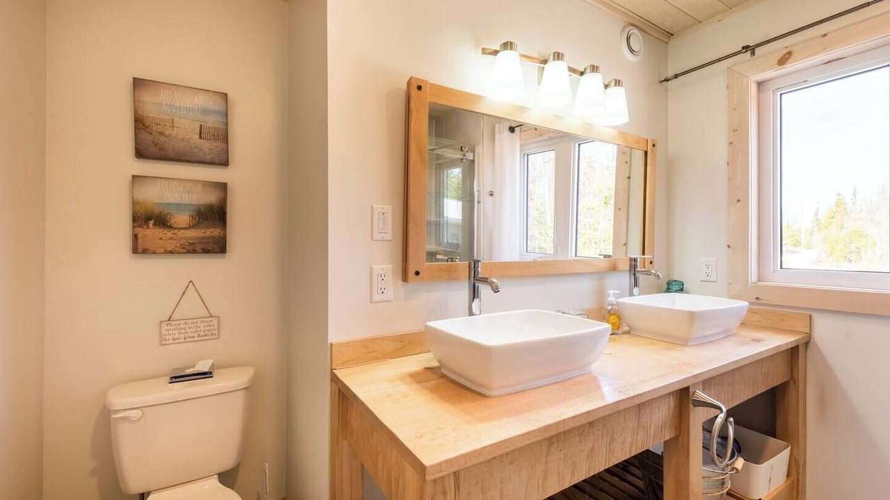 Photo of Bathroom in Tobermory