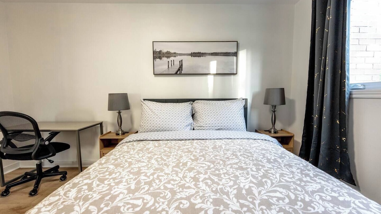 Photo of Bedroom in Laval-des-Rapides