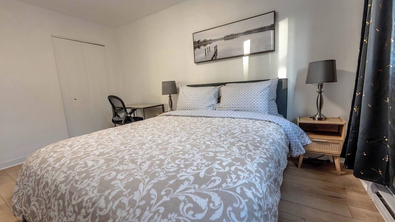 Photo of Bedroom in Laval-des-Rapides