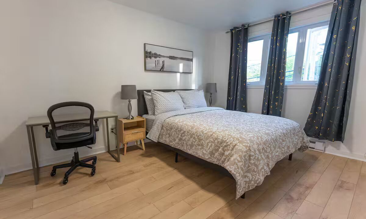 Photo of Bedroom in Laval-des-Rapides