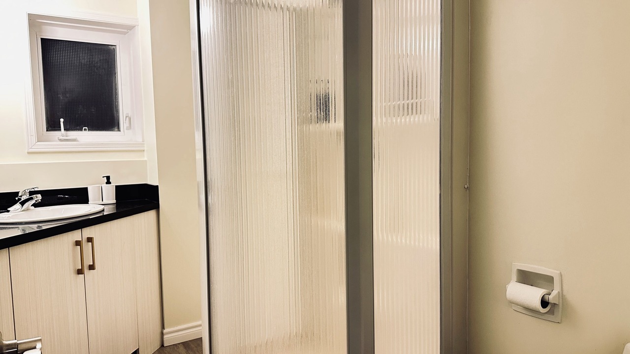 Photo of Bathroom in Lagoon City