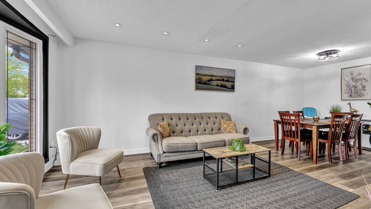 Photo of Livingroom in Hamilton