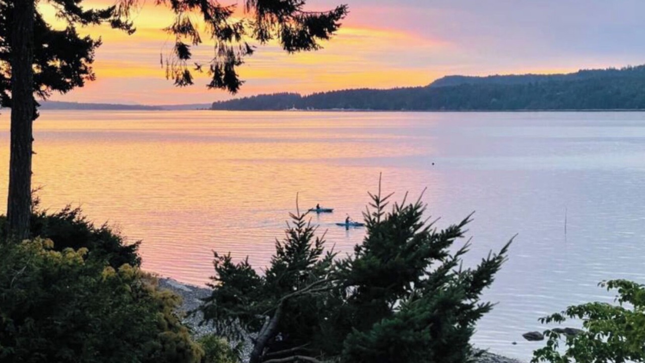 Photo of Others in Fanny Bay