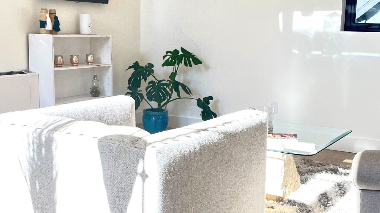 Photo of Livingroom in Roberts Creek