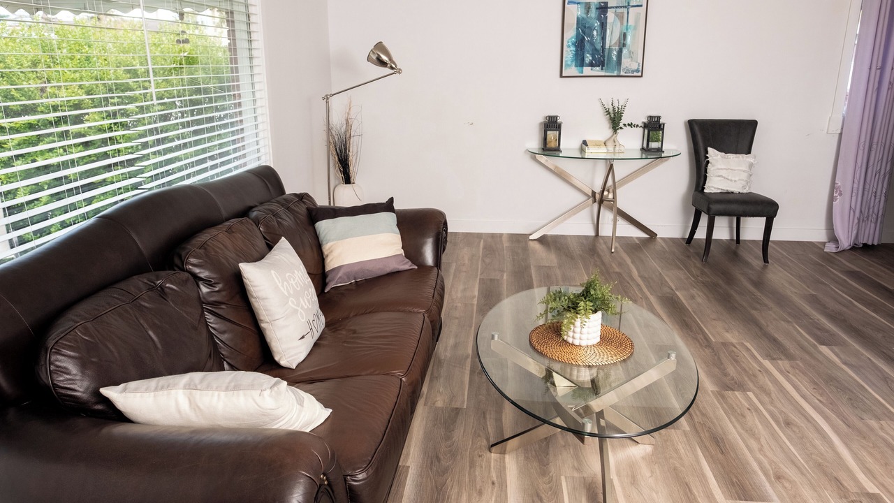 Photo of Livingroom in Varsity