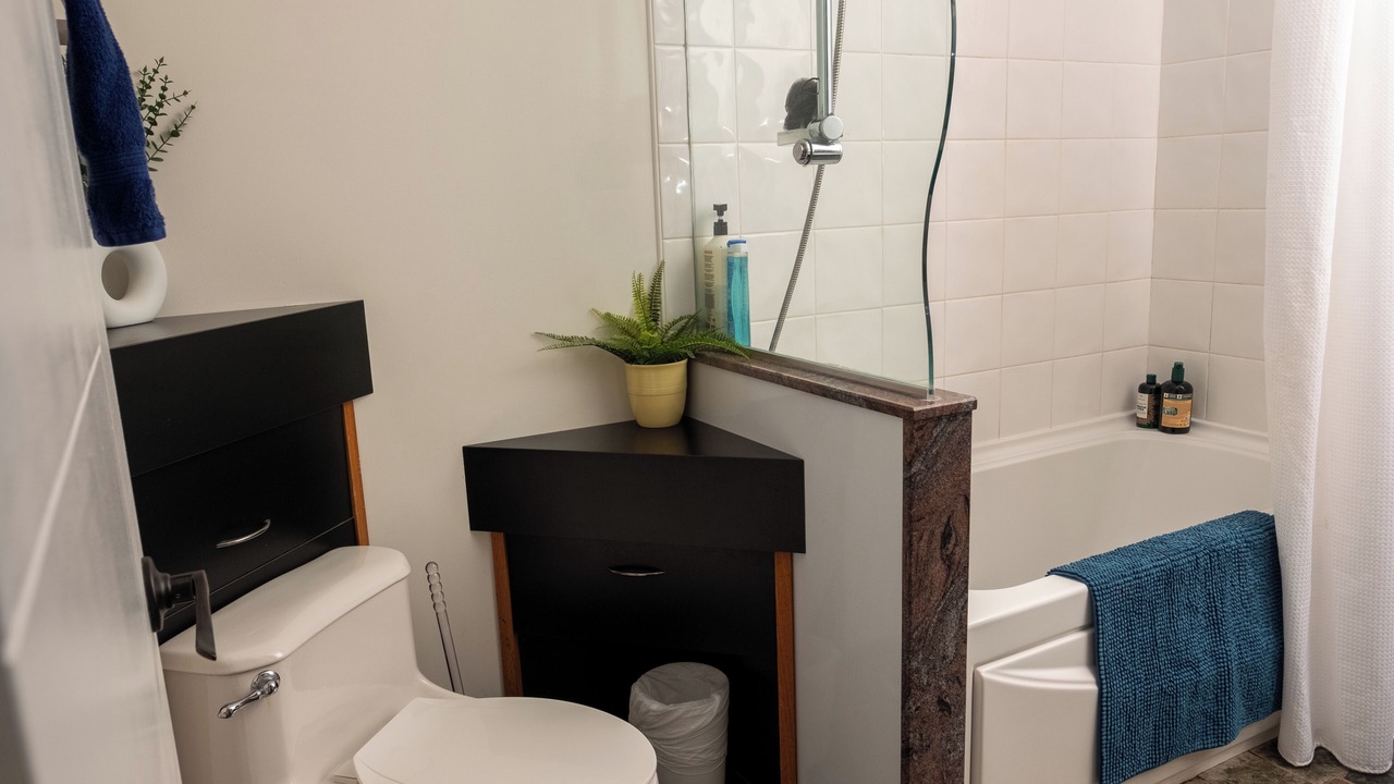 Photo of Bathroom in Varsity