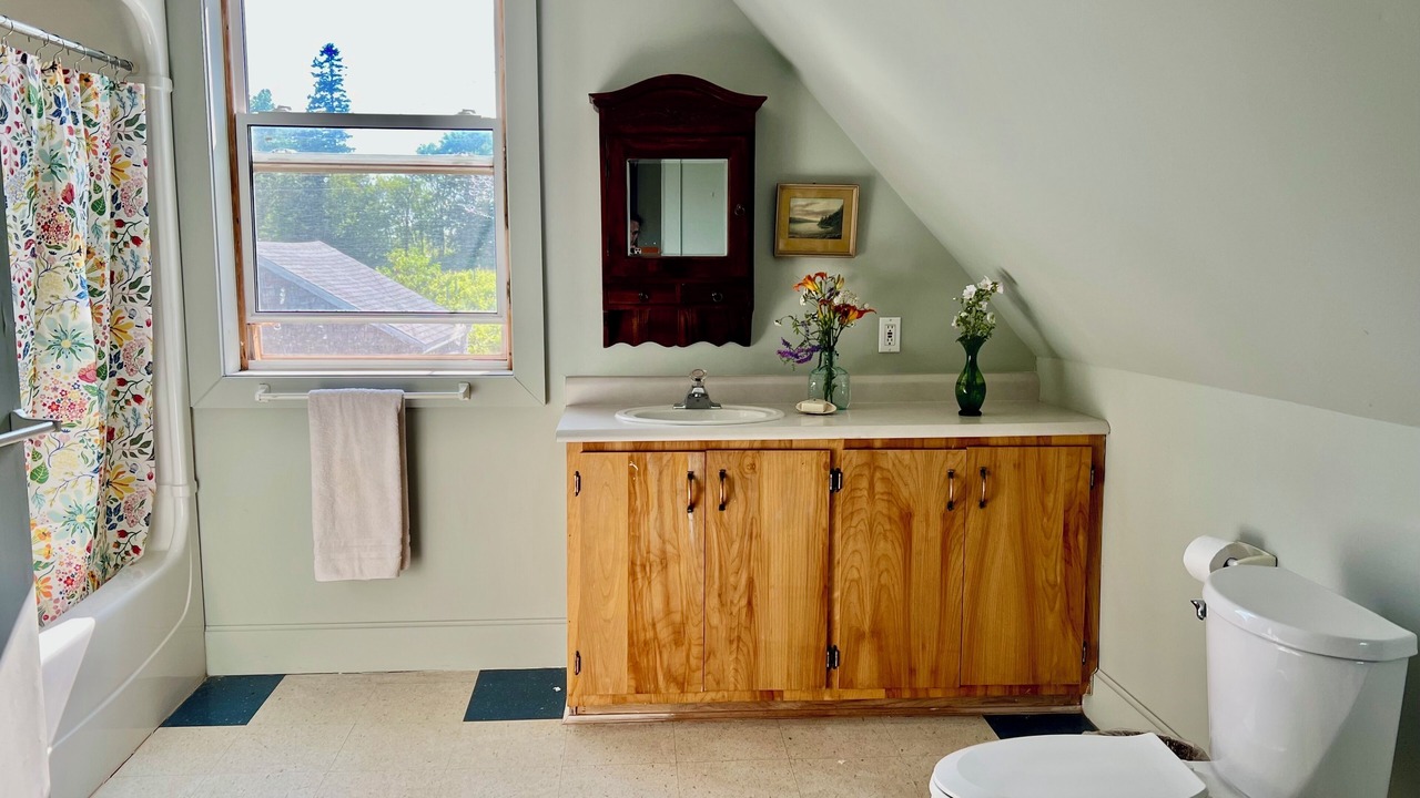Photo of Bathroom in Clyde River