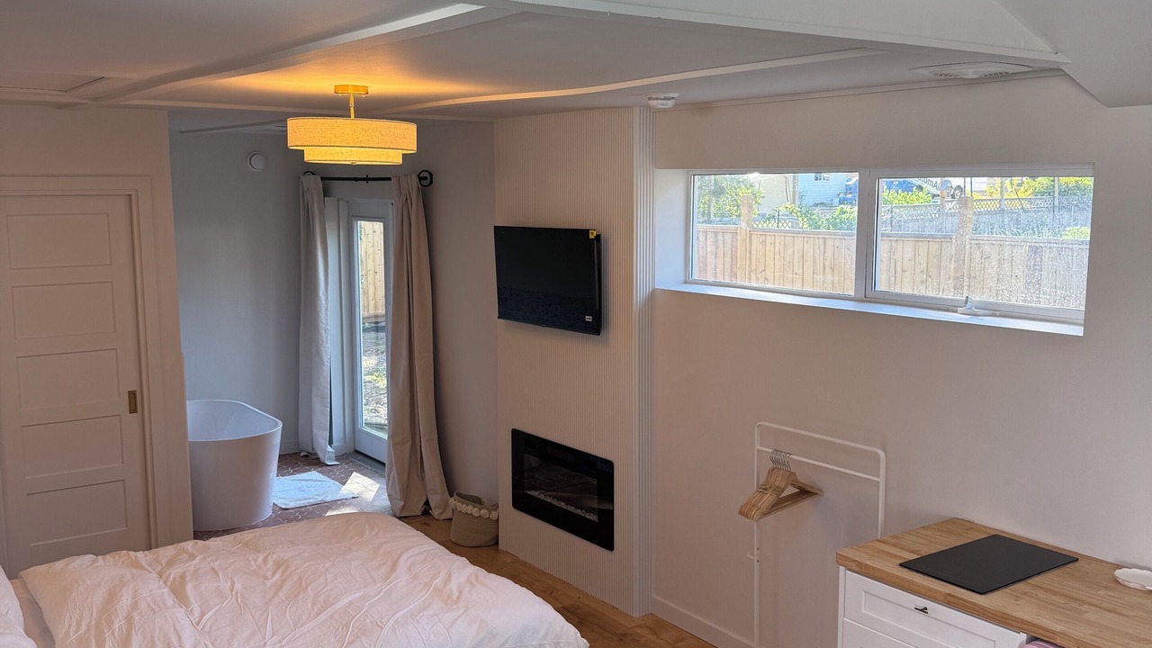 Photo of Bedroom in Okanagan-Similkameen