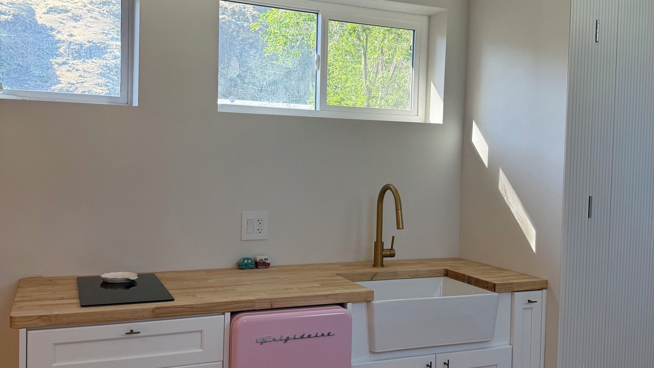 Photo of Kitchen in Okanagan-Similkameen