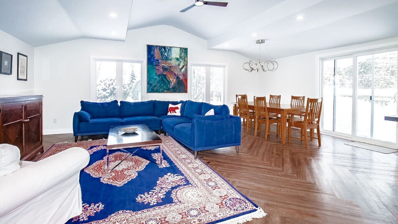 Photo of Livingroom in Flesherton
