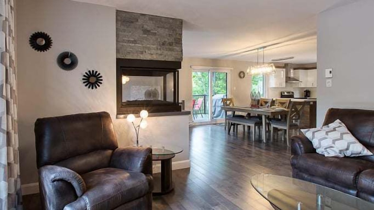 Photo of Livingroom in Petite-Riviere-Saint-Francois