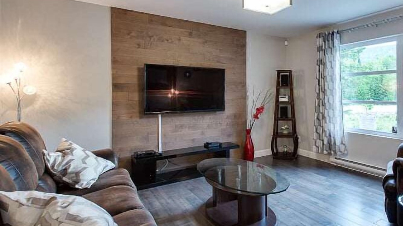 Photo of Livingroom in Petite-Riviere-Saint-Francois