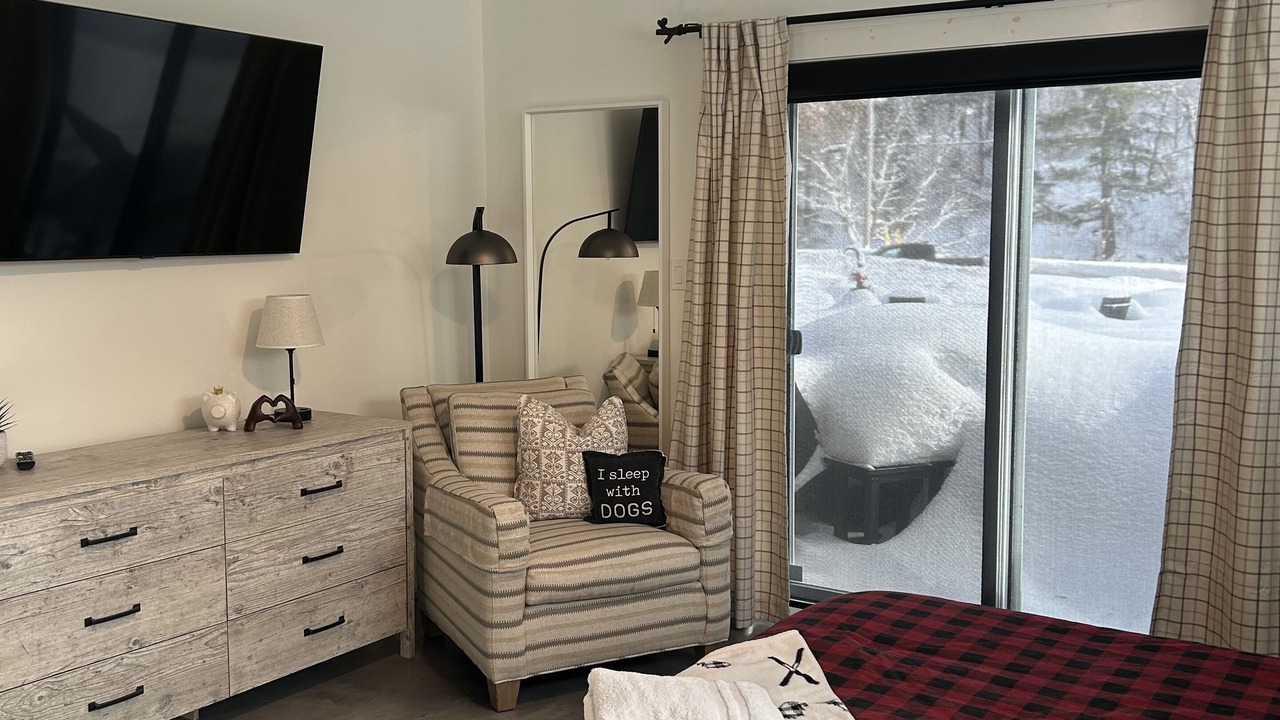 Photo of Bedroom in Bracebridge