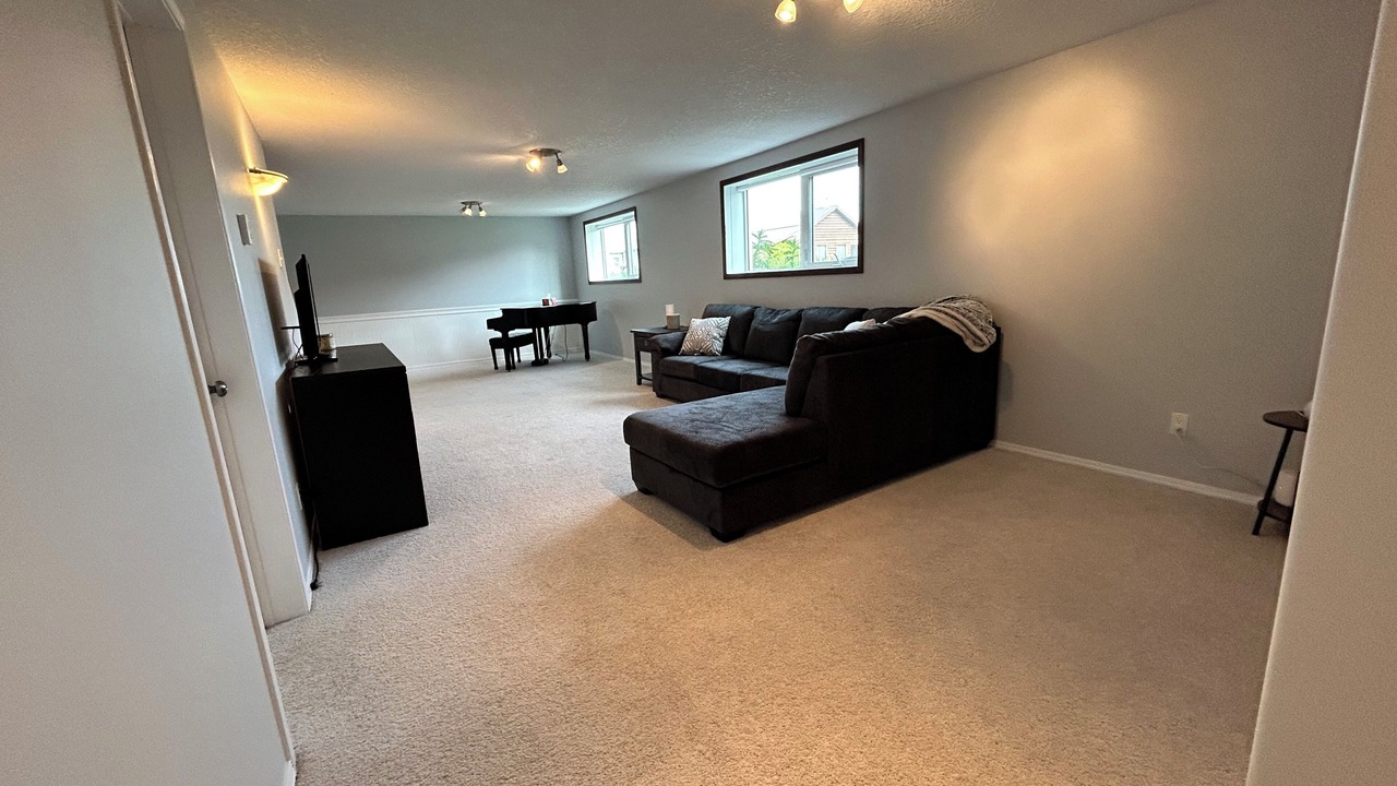 Photo of Livingroom in Cardston