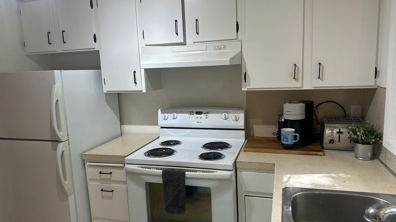 Photo of Kitchen in Okanagan-Similkameen
