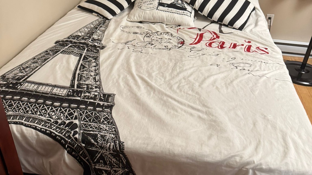 Photo of Bedroom in Laval