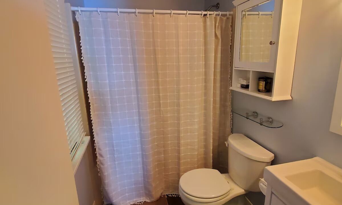 Photo of Bathroom in Utterson