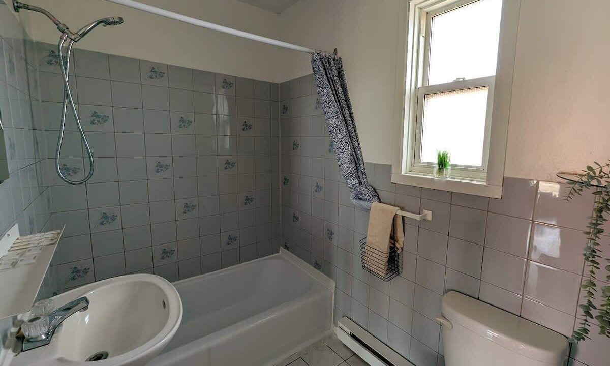 Photo of Bathroom in Ste Anne de Beaupre
