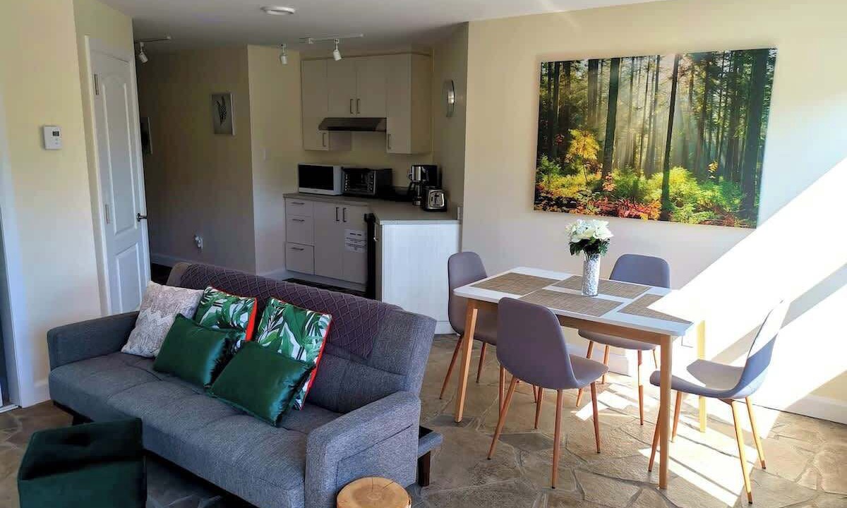 Photo of Livingroom in Saint-Brigitte-de-Laval